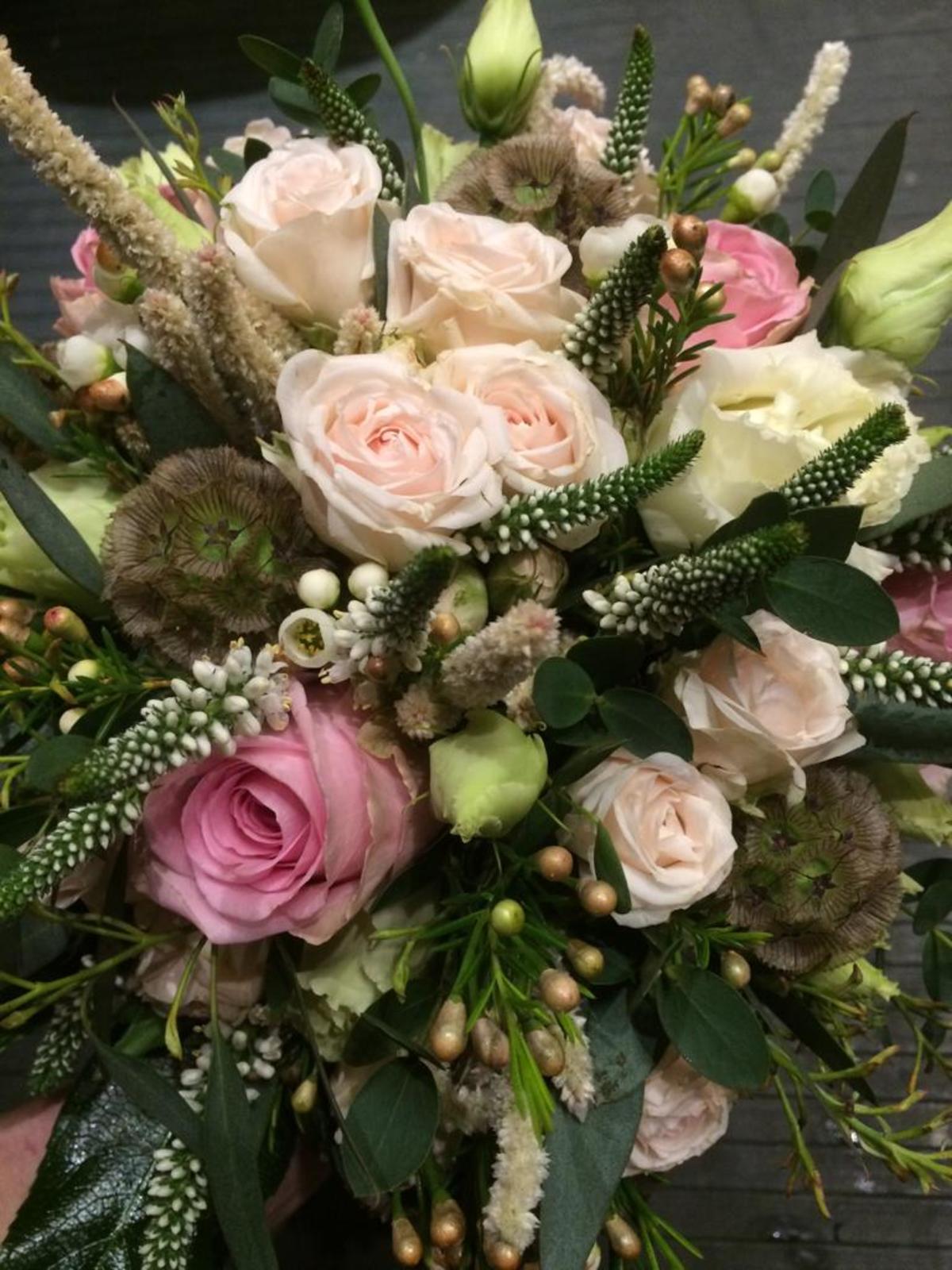 MARIAGE8 | Aux fleurs de Nice Compositions florales avec accessoires et décorations extérieures à Colmar et sa région Kingersheim